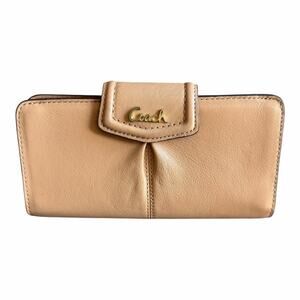 Coach Authentic Ashley Slim Envelope Wallet Camel Tan Leather Organizer